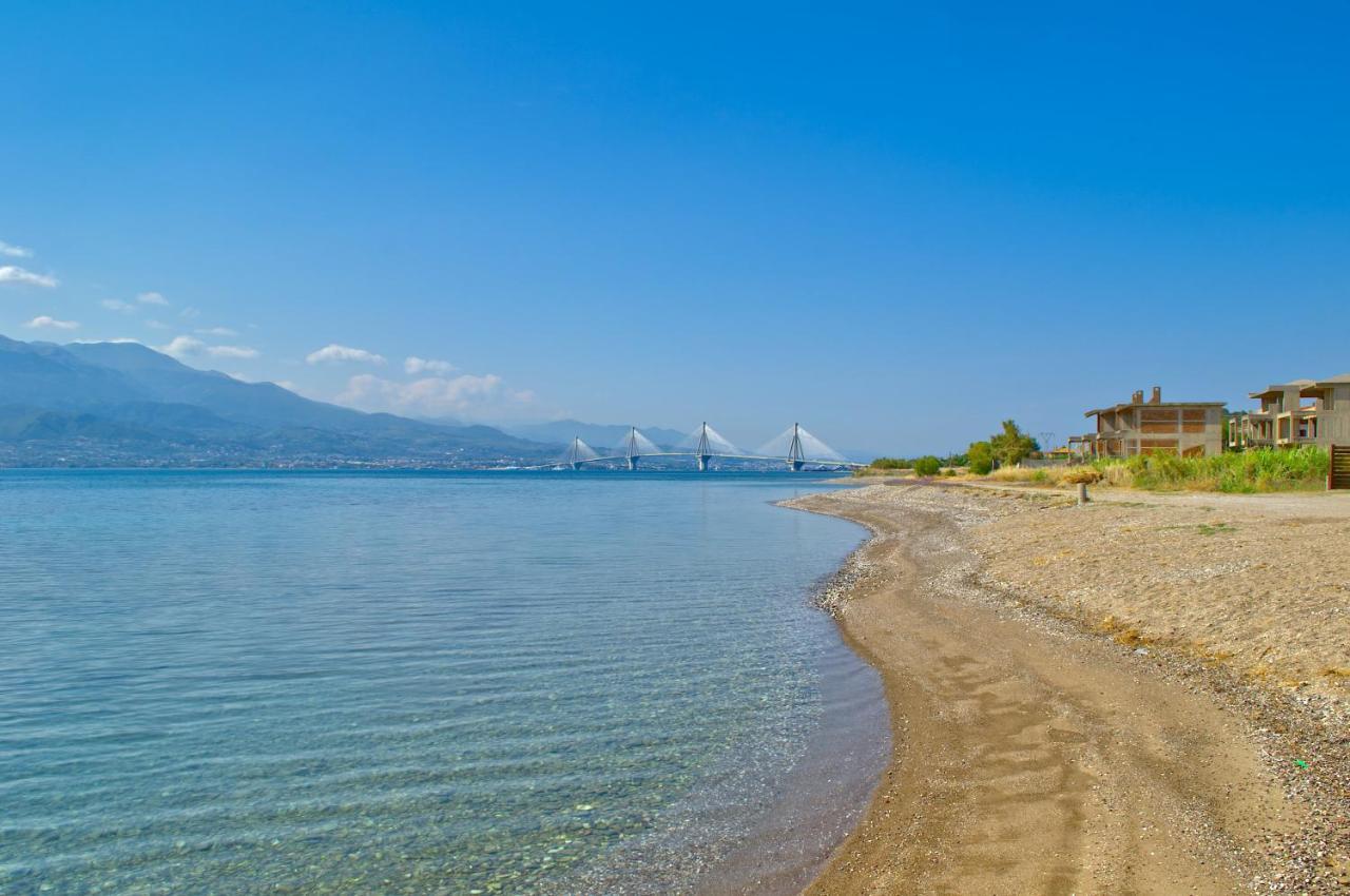 Epipleon Luxury Suites -106- Δωμάτιο 40Τμ Με Βεράντα 45Τμ Μπροστά Στην Θάλασσα Nafpaktos Exteriér fotografie