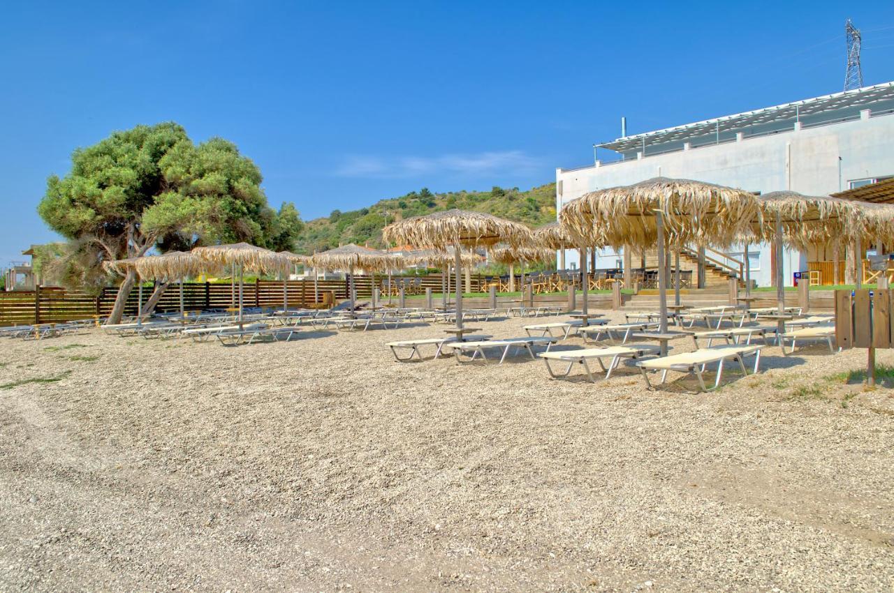 Epipleon Luxury Suites -106- Δωμάτιο 40Τμ Με Βεράντα 45Τμ Μπροστά Στην Θάλασσα Nafpaktos Exteriér fotografie
